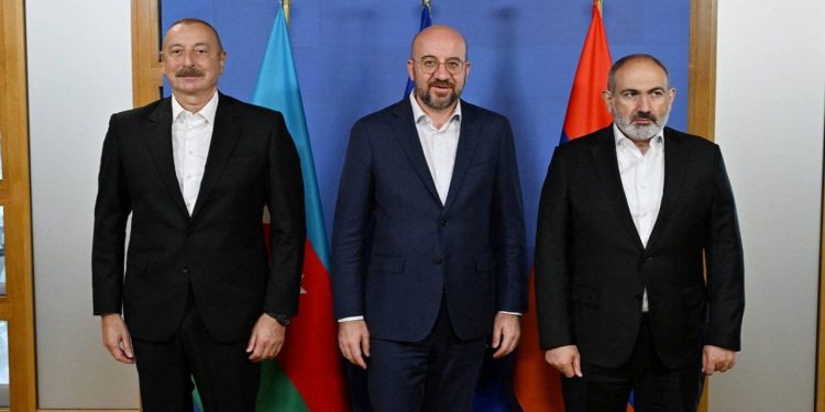 Paşinyan: Barış anlaşması olmazsa Azerbaycan ile savaş çok muhtemel