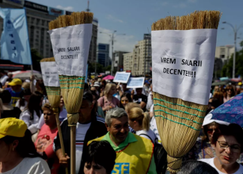 Romanya’da iki aylık öğretmen grevi bitti: Maaşlar Türkiye’deki öğretmen maaşları seviyesine yükseldi