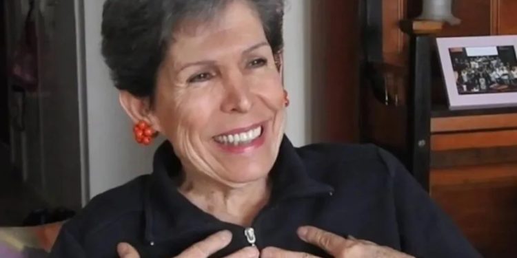 Sanatçı Olcay Poyraz hayatını kaybetti