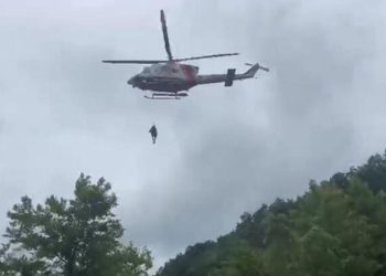 Şile'de sel: Mahsur kalan iki kişi helikopter ile kurtarıldı