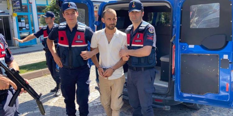 Sinop'ta yanan evde bulunan çiftin damatları tarafından öldürüldükleri belirlendi