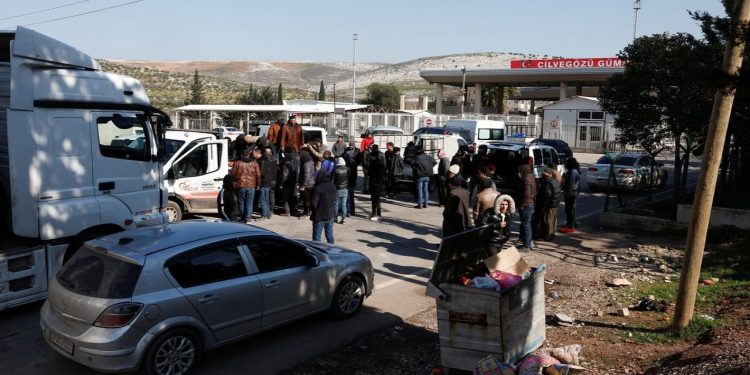 Suriye hükümetinden Cilvegözü'nden yardımların sürmesine izin