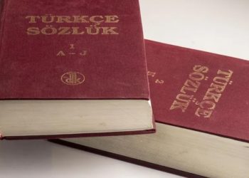 TDK pek çok sözcüğün yazımını değiştirdi; kayyum değil kayyım, çiğ börek değil çi börek….