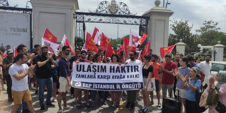 TKP'den İstanbul'da ulaşım zammı protestosu: 'Emekçiler İstanbul'u sırtında taşıyor, onlar da İstanbullu emekçileri ücretsiz şekilde taşımak zorunda'