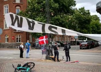 Tepkilere rağmen Danimarka'da yine Kuran yakıldı