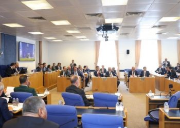 Torba kanunlar komisyondan geçti