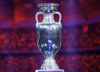 Türkiye Futbol Federasyonu (TFF), İtalya Futbol Federasyonu ile 2032 Avrupa Futbol Şampiyonası'nı (EURO 2032) düzenlemek için ortak adaylık başvurusu yapılacağını açıkladı.