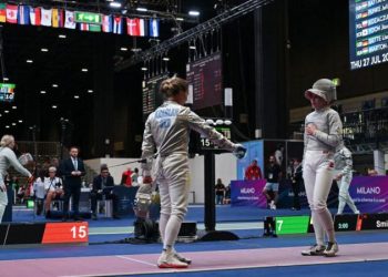 Ukraynalı eskrimci Olga Kharlan, İtalya'daki Dünya Eskrim Şampiyonası'nda Rus rakibi Anna Smirnova ile karşılaşma sonrası el sıkışmayı reddettiği için turnuvadan diskalifiye edildi.