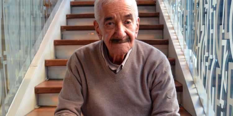 Ünlü senarist Safa Önal vefat etti