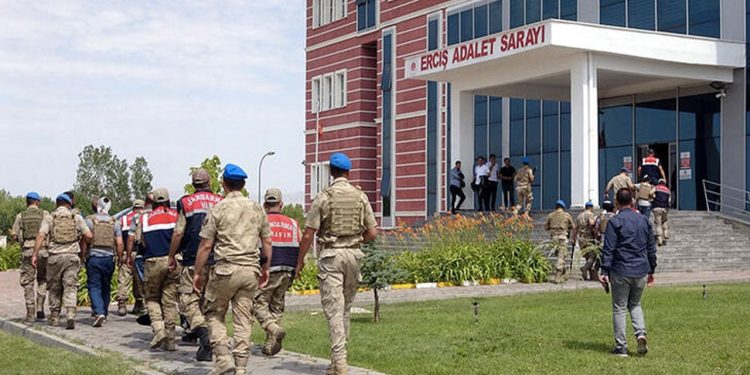 Van'da bir kişinin öldüğü, 19 kişinin yaralandığı kavgada 11 tutuklama