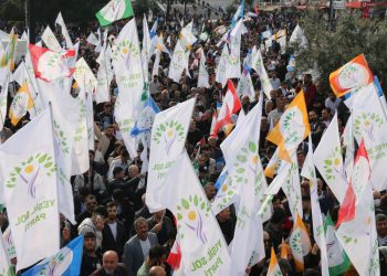 Yeşil Sol Parti'de arayış başladı: 'Üç harflilere dönelim'
