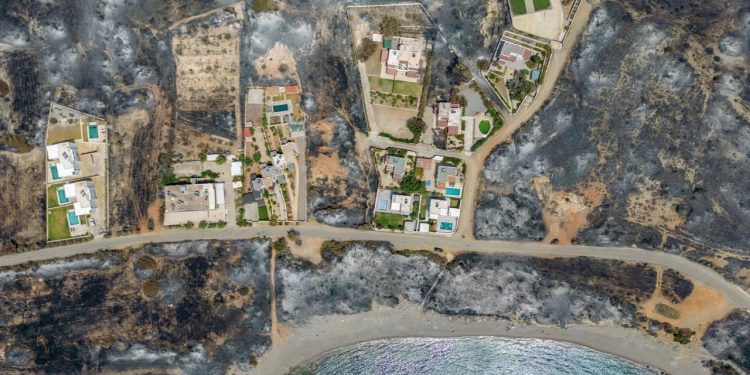 Yunanistan'ın alevlerle mücadelesi: 'Durum iyiye gidiyor'