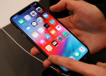 Yurt dışından getirilen telefonların harçları 20 bin TL oldu