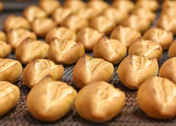 Zam talepleri reddedilen fırıncılardan protesto: Ekmek dağıtımını durdurdular