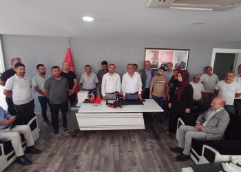 Diyarbakır’da CHP İlçe Başkanı il yönetimine karşı açlık grevine başladı