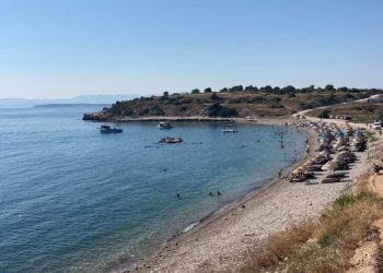 Çeşme Gücücek Koyu’nda halk plajı mücadelesi