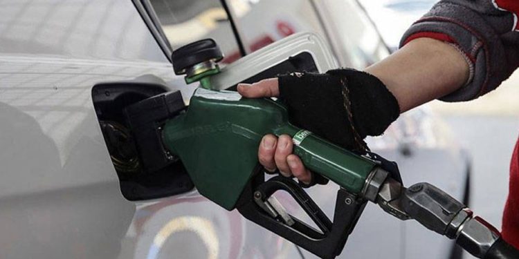 Benzine bir zam daha geliyor