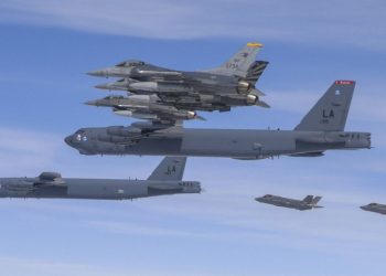 NATO hava sahasını ihlal eden iki Rus bombardıman uçağına müdahale edildi