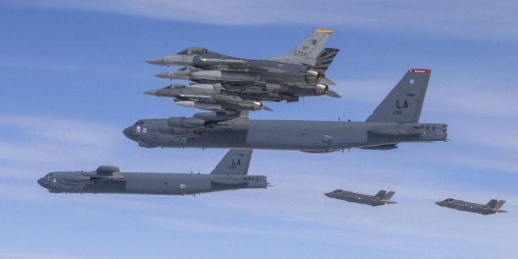 NATO hava sahasını ihlal eden iki Rus bombardıman uçağına müdahale edildi