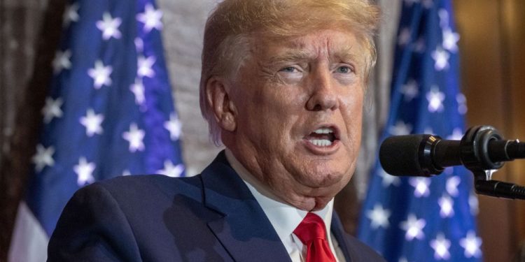 Eski ABD Başkanı Donald Trump ve 18 müttefikine ‘suç örgütü’ suçlamasıyla dava açıldı