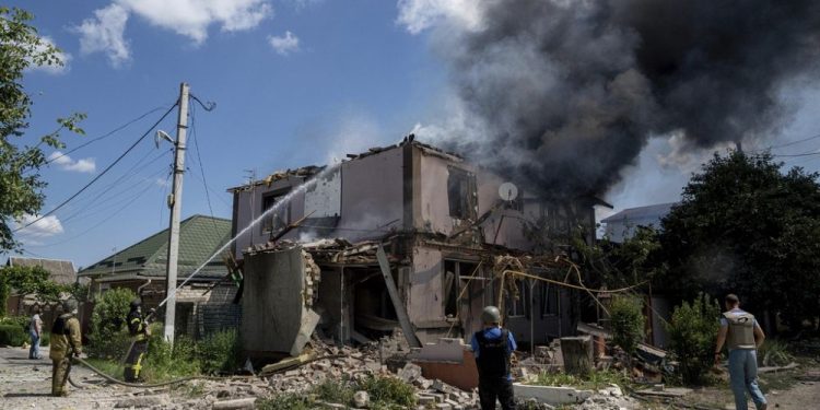 Ukrayna: Rusya’nın bombardımanında biri bebek 7 sivil öldü