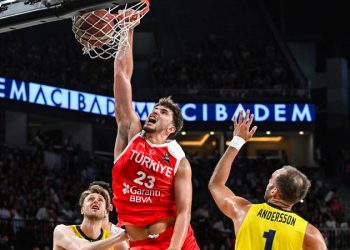 12 Dev Adam, Olimpiyat Elemeleri için sahaya çıkıyor!