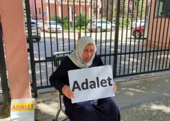 Adalet Bakanlığı önündeki ‘adalet’ eylemi 33’üncü gününde