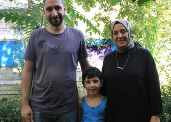 Kültürel asimilasyona karşı aile boyu Kürtçe öğreniyorlar