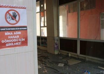 Tehlike saçan bina yıkılmıyor!