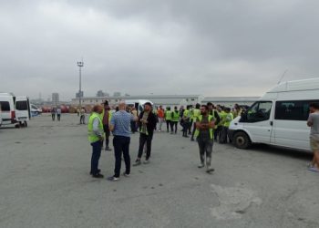 Havalimanı metro inşaatında çalışan işçiler iş bıraktı