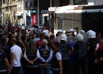 Cumartesi Anneleri ters kelepçelenerek gözaltına alındı