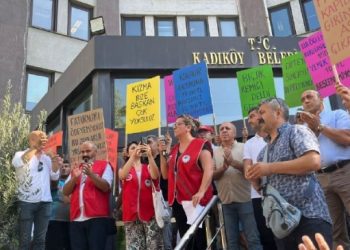 Kadıköy Belediyesi’nde iş bırakma eylemi