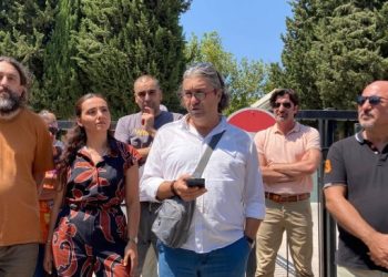 Barış Akademisyeni Arı 6 yıl sonra görevine iade edildi