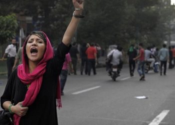 İran’da başörtüsü takmayan kadınlara psikolojik tedavi dayatması!