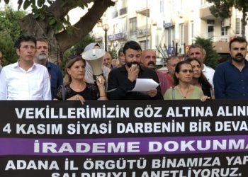 Mersin’de saldırılar protesto edildi: Boyun eğmeyeceğiz