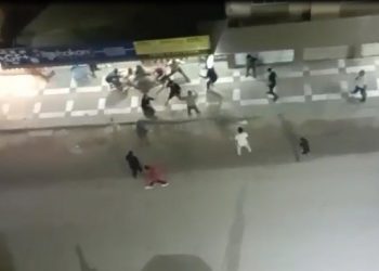 Pirsûs’ta dükkana saldırı: Esnaf ve çocukları yaralandı