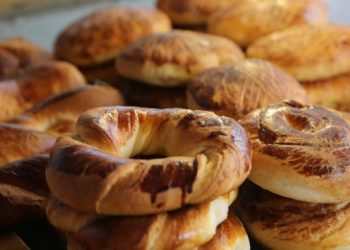 Esnaf satış yapamıyor, işçi hakkını alamıyor