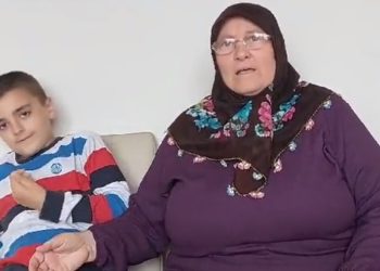 8 yaşındaki otizmli Tarık’ın babaannesi yetkililere seslendi: ‘Gelinimi tahliye edin, çocuk sabah akşam annesini istiyor’