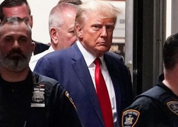 ABD'de seçim sonuçlarını değişirme davası: Trump teslim olmayı planlıyor