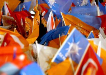 AKP'de çok sayıda ilçe başkanı istifa etti!