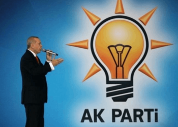 AKP'de "öze dönüş" tartışması: "Para, makam, şöhret kimilerini değiştirdi. Nice tertemiz insan güç ile imtihanı kaybetti"