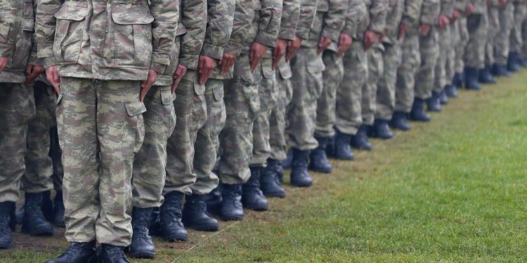 AKP'den 'dövizle askerlik' açıklaması