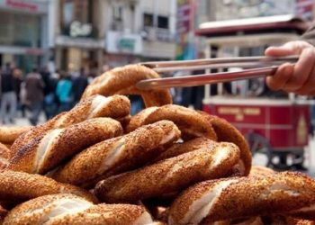 ANKARA’DA SİMİT 10 TL OLDU | Simitçiler Odası Başkanı: Biz yapmıyoruz, sadece güncelliyoruz