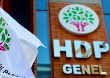 AYM'nin kararını bekleyen HDP'de yeni eş genel başkanları belli oldu