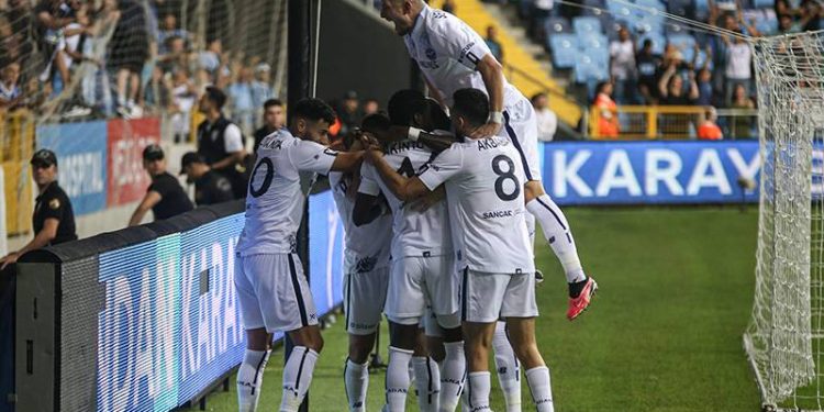 Adana Demirspor, Konferans Ligi'nde 5 golle kazandı!