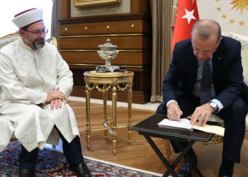 Ali Erbaş’ın, görevden alınma korkusu: Erdoğan'ın desteğini almak için miydi?