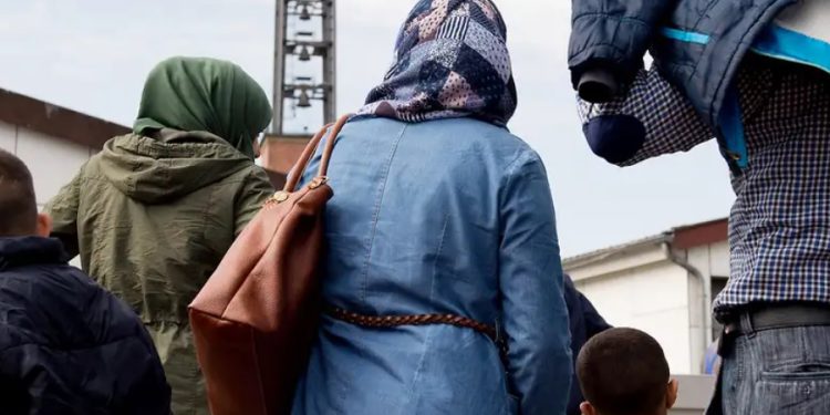 Almanya 117 bin kişiye aile birleşimi için vize verdi