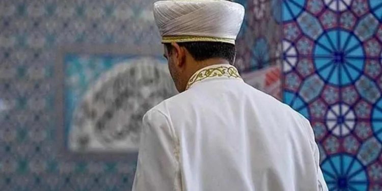 "Antakya'da imam yardım istemeye gelen 'depremzedeye' saldırdı" iddiası