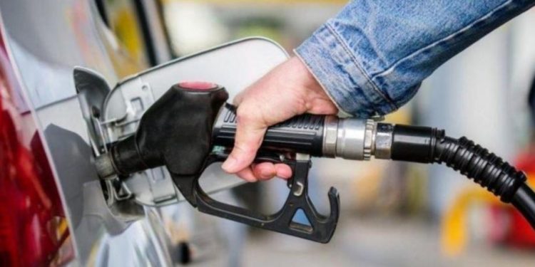 Araç sahiplerine kötü haber: Motorine büyük zam geliyor!