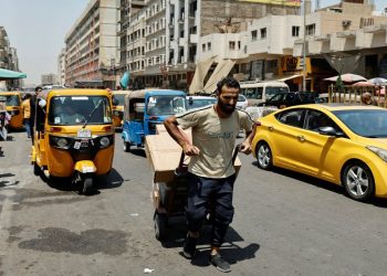 Bağdat'ta reklam panosunda porno gösterimi yasak getirdi: Elektronik panolar karartıldı